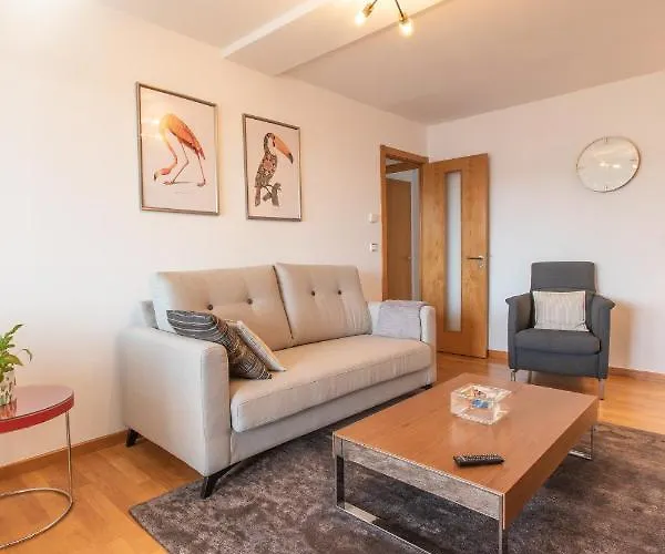 Luminoso En Cuatro Caminos