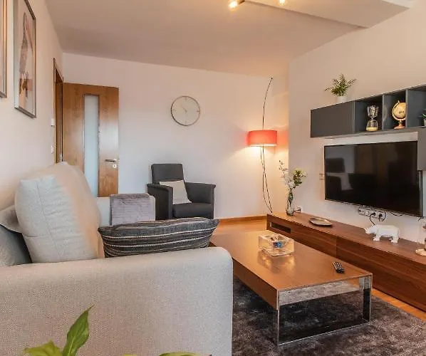 Luminoso En Cuatro Caminos Corunha